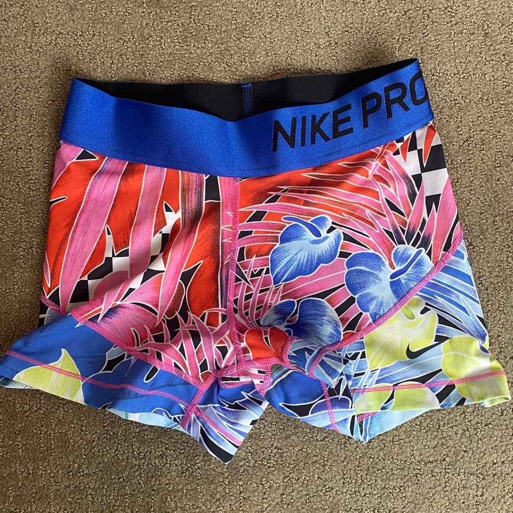 Nike women’s workout spandex